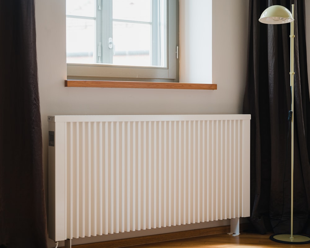 Moderner Heizkörper – Heizungsinstallation